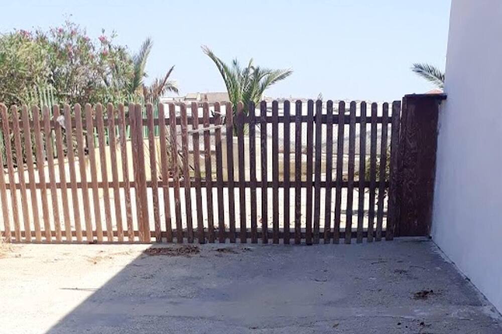 Photo of Others in Acate