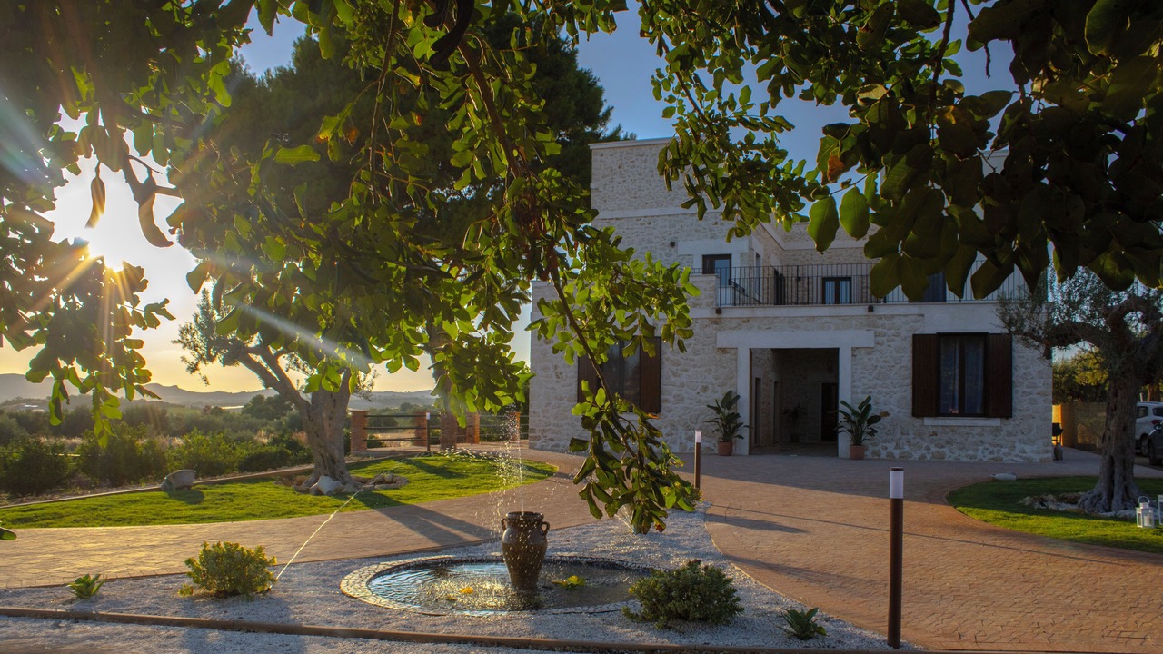 Photo of Outdoor in Naro
