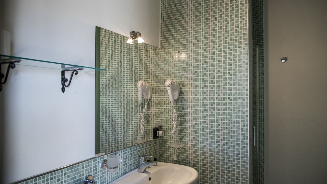 Photo of Bathroom in Naro