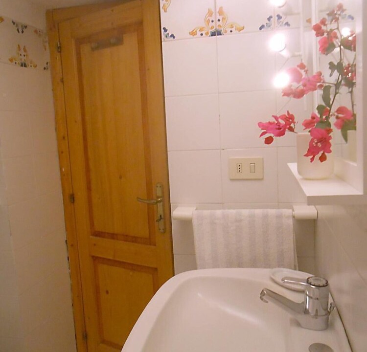 Photo of Bathroom in Lipari