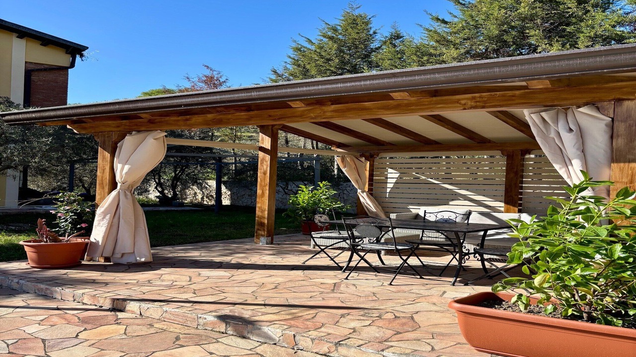 Photo of Patio Balcony in Mitogio