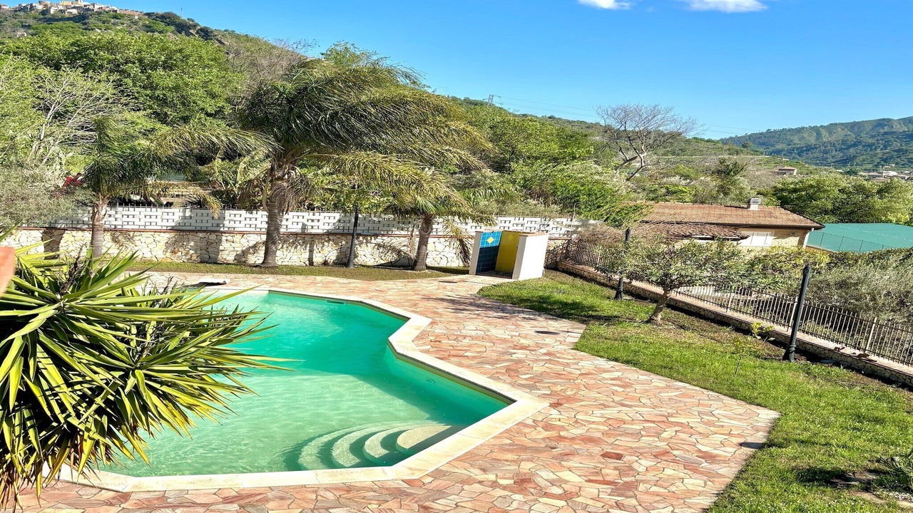 Photo of Outdoor in Mitogio