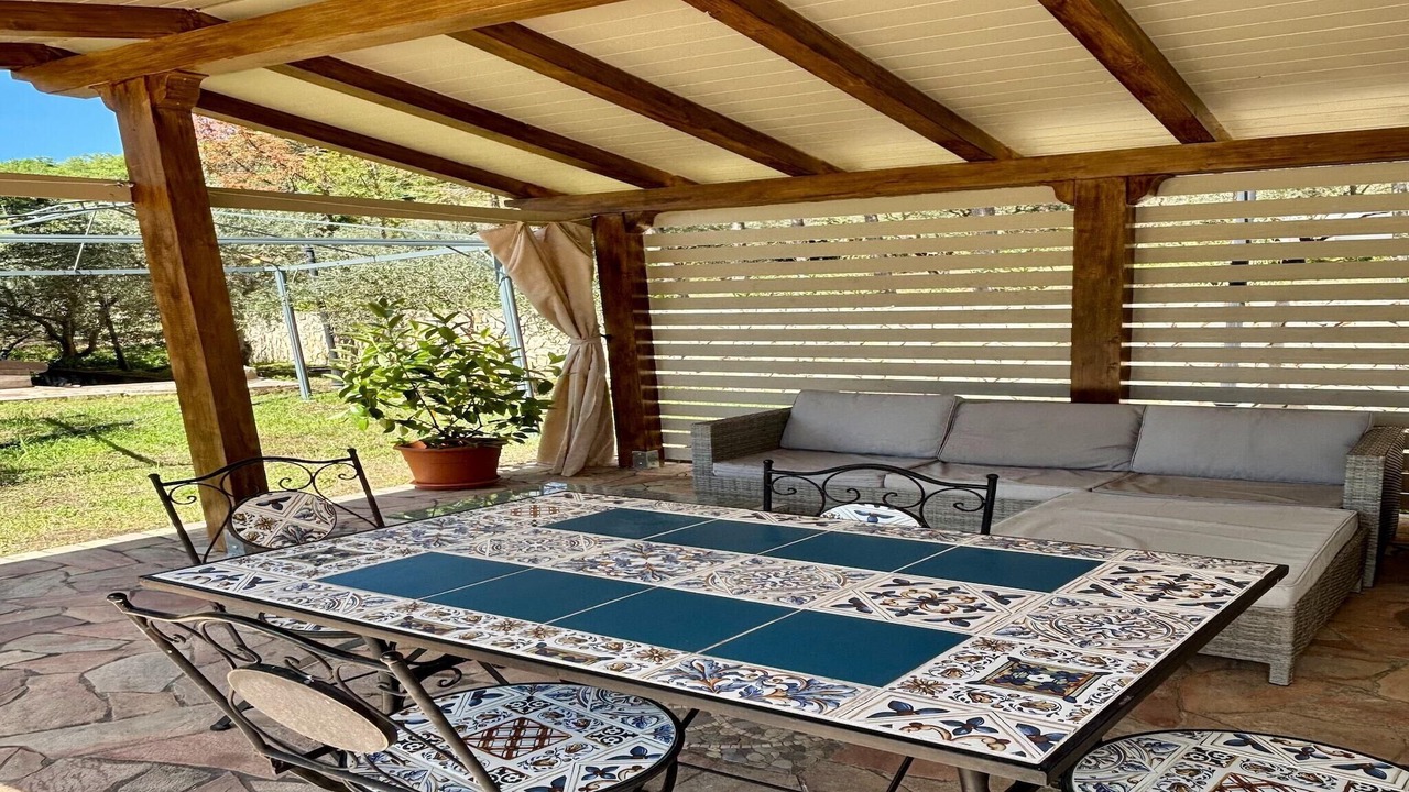 Photo of Patio Balcony in Mitogio