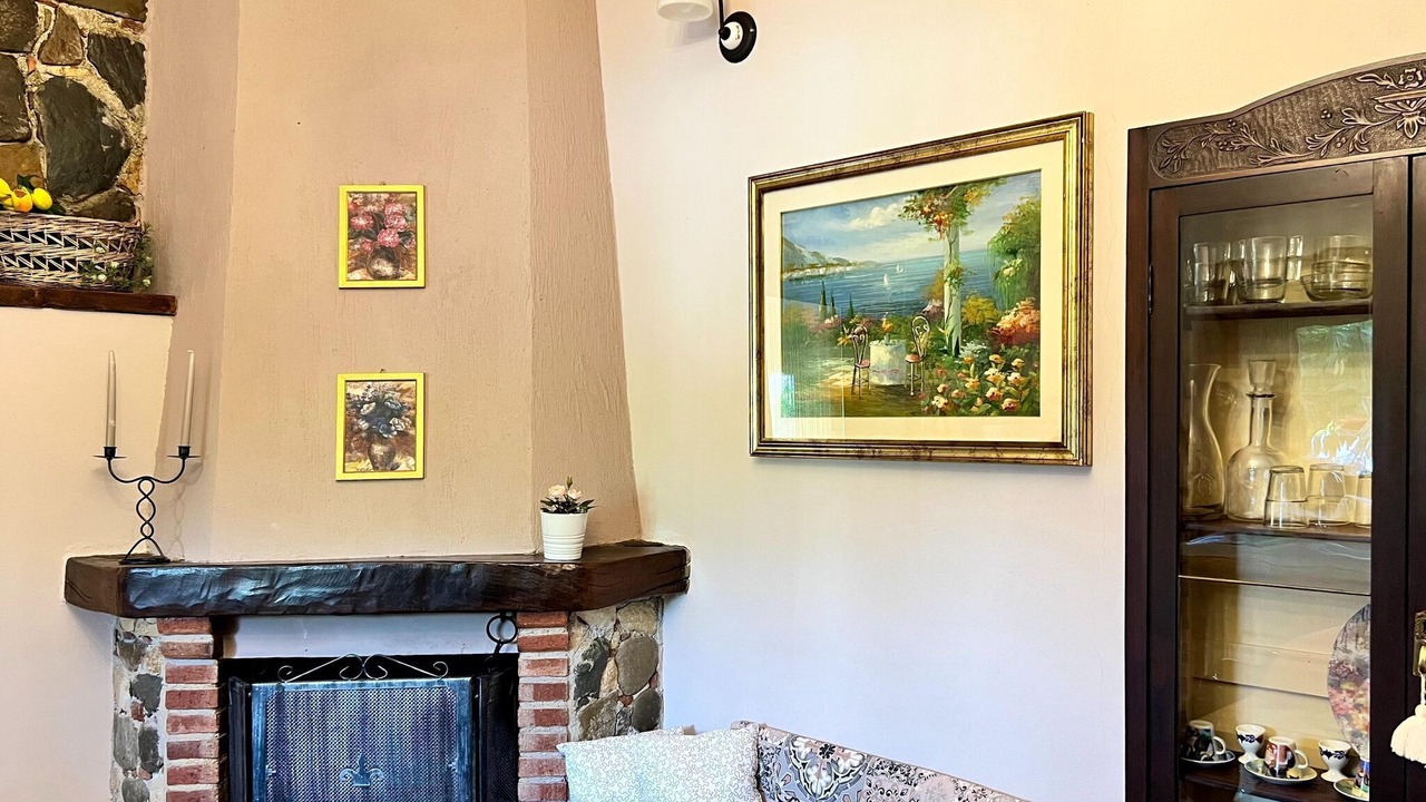 Photo of Livingroom in Mitogio