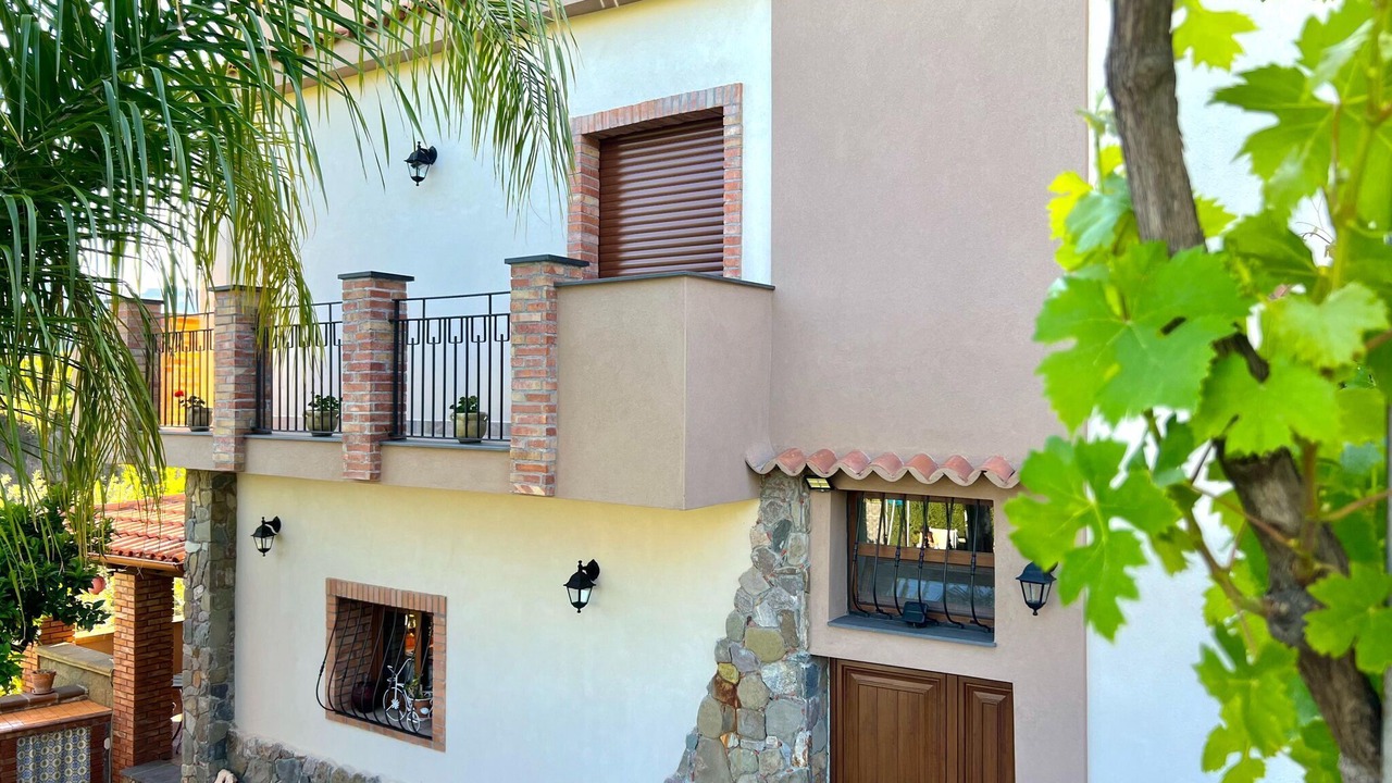 Photo of Outdoor in Mitogio