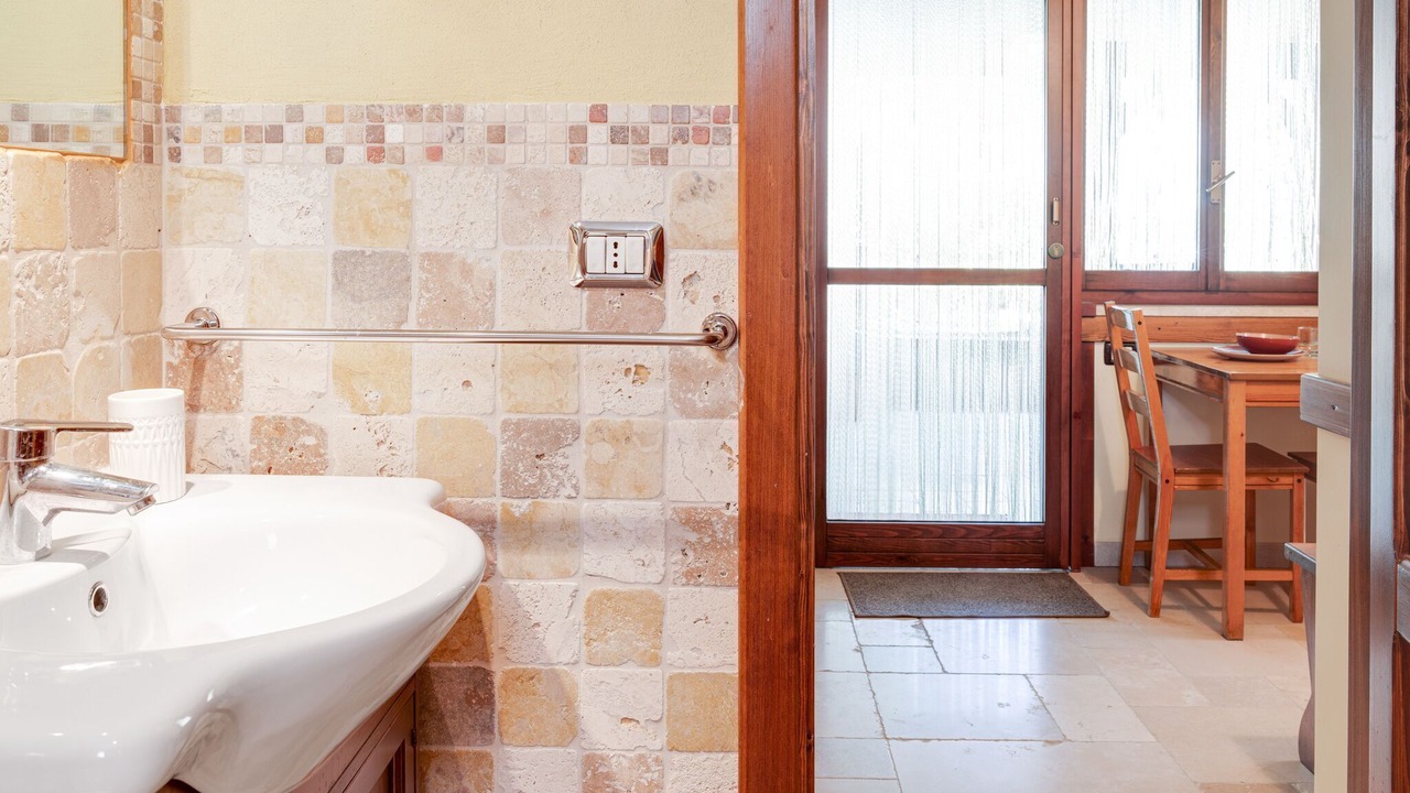 Photo of Bathroom in Roseto Capo Spulico