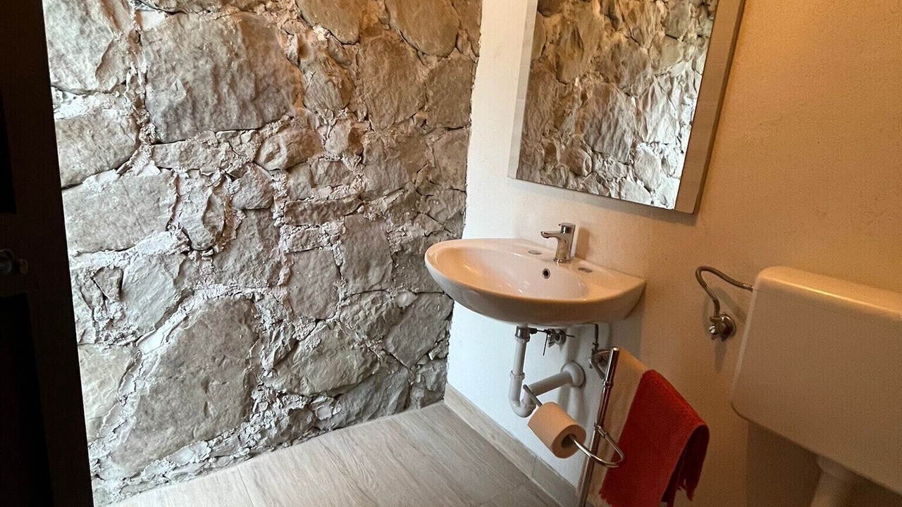 Photo of Bathroom in Mitogio