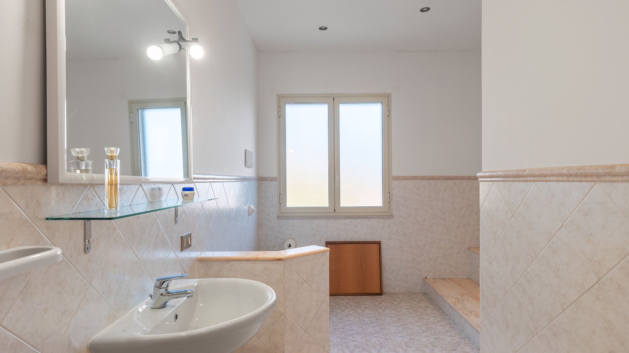 Photo of Bathroom in Cannizzaro-favara
