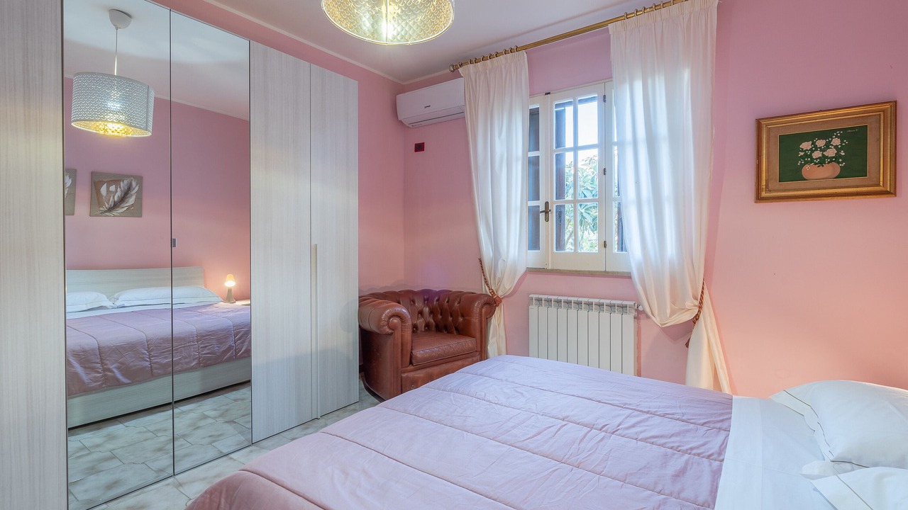 Photo of Bedroom in Brucoli