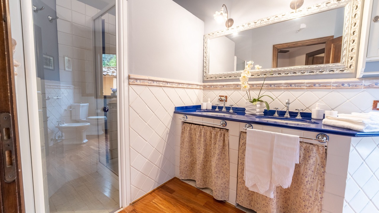 Photo of Bathroom in Carini