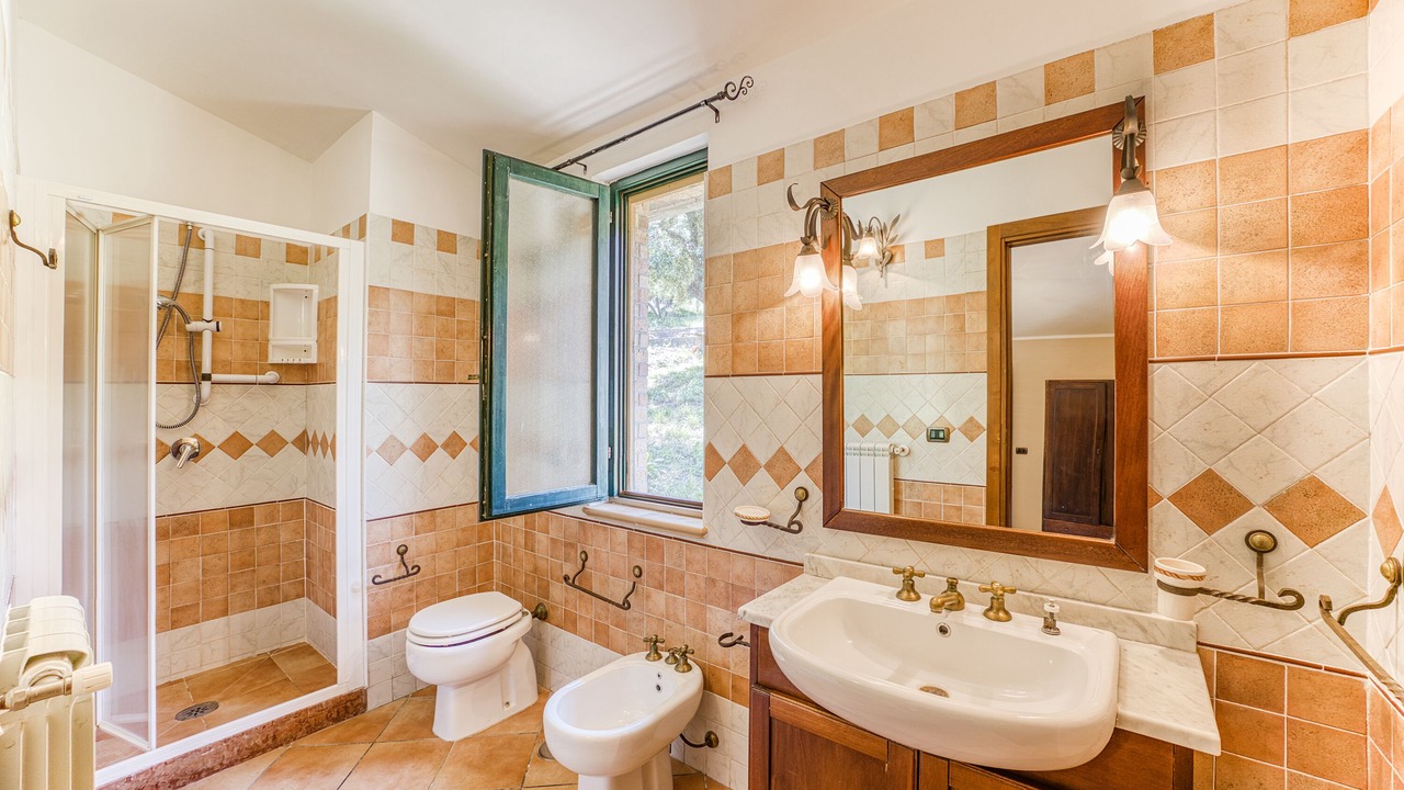 Photo of Bathroom in Casal Velino