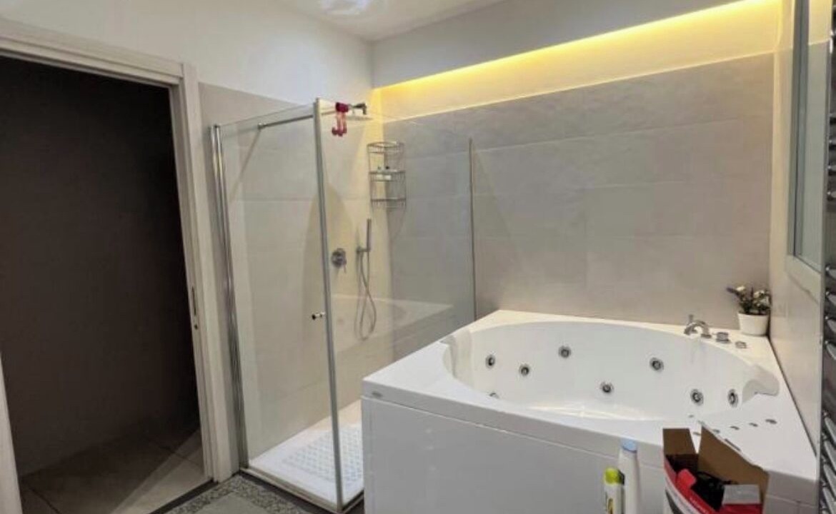 Photo of Bathroom in Borgo-Sanzio