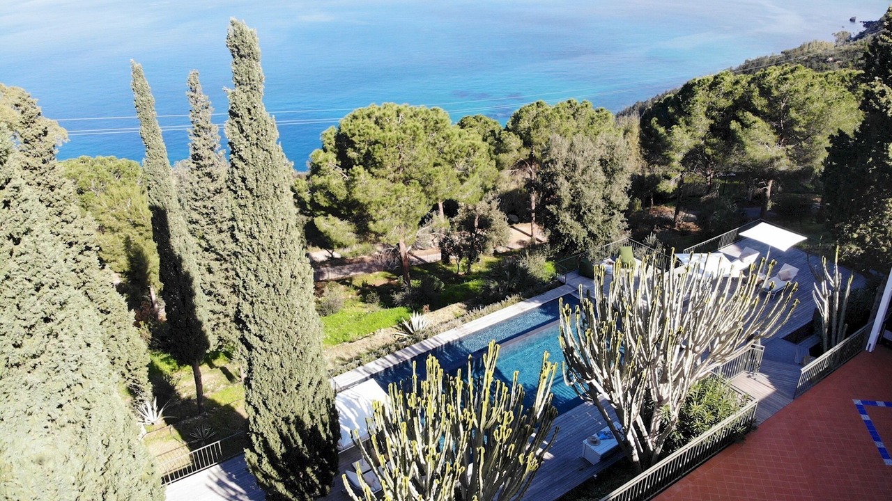 Photo of Outdoor in Pollina