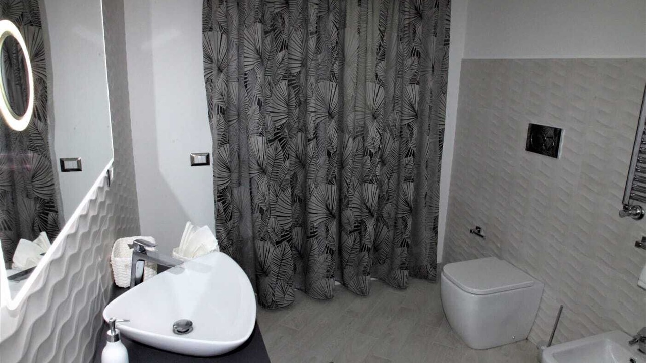 Photo of Bathroom in Vampolieri I