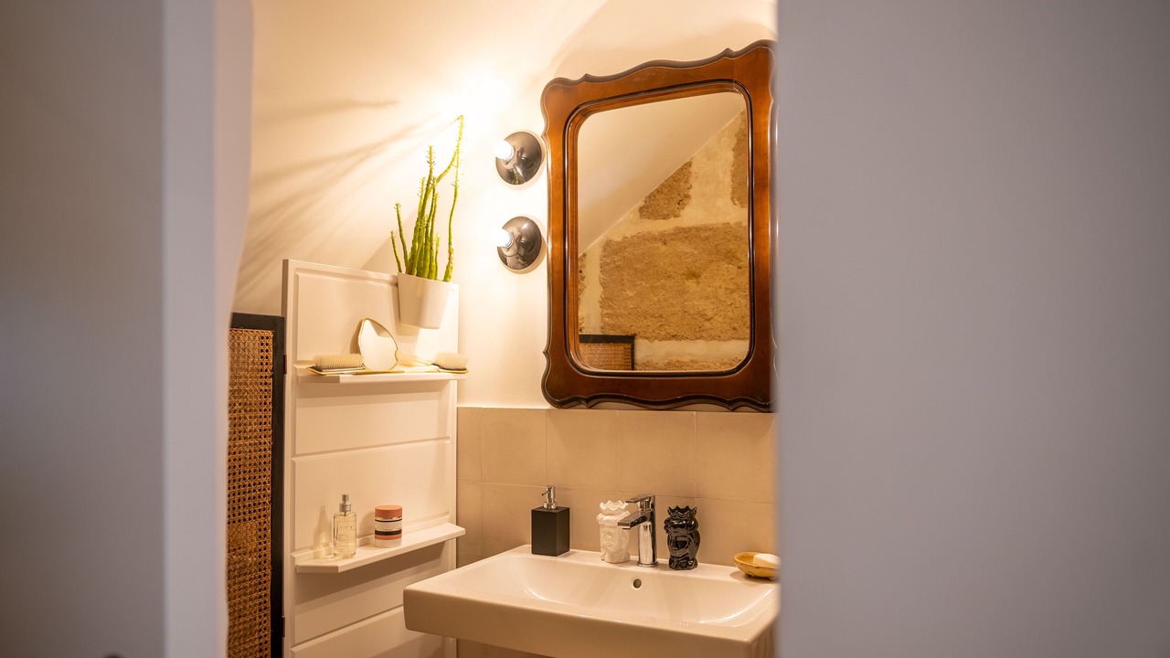 Photo of Bathroom in Noto Historic Centre