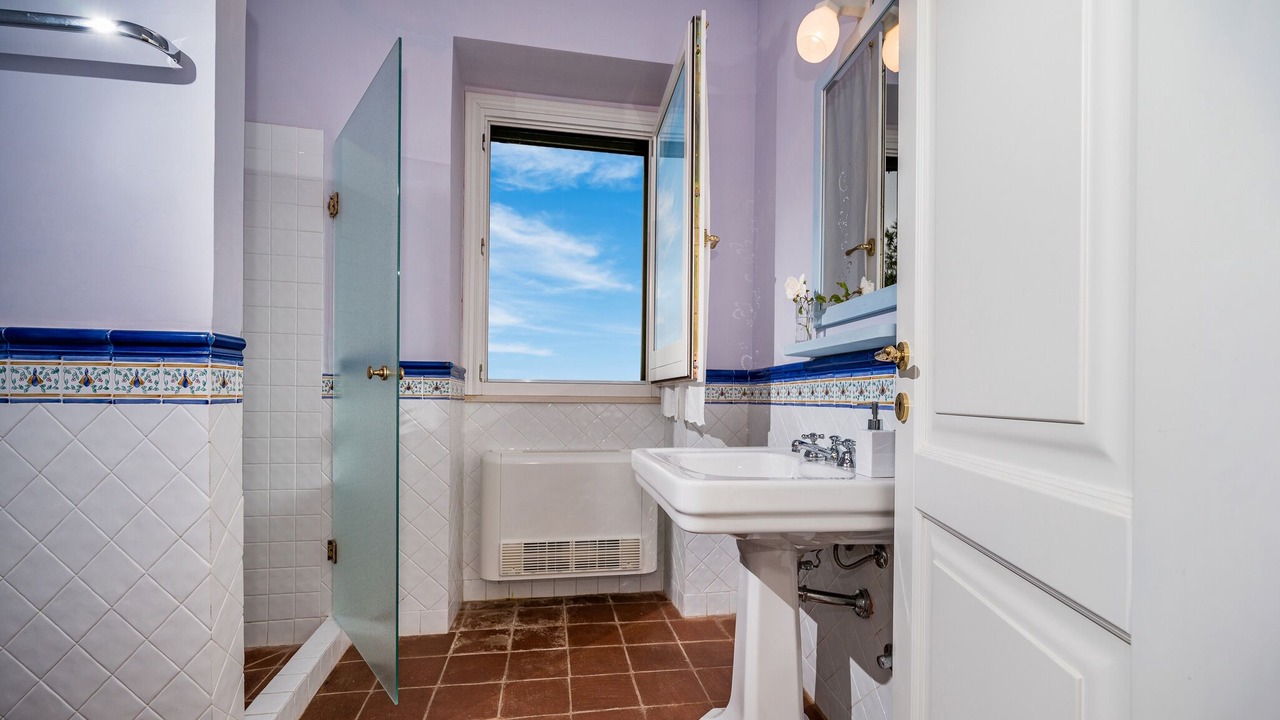 Photo of Bathroom in Butera