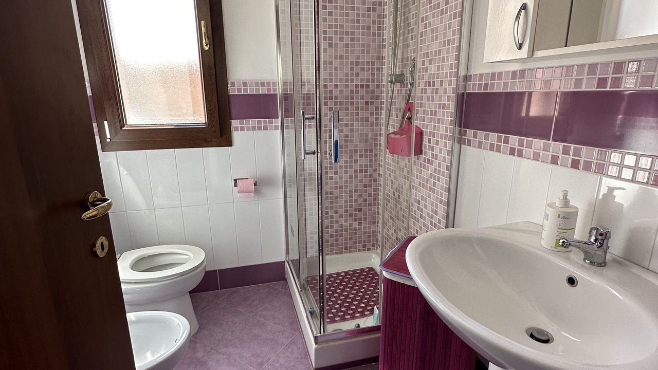 Photo of Bathroom in Lascari