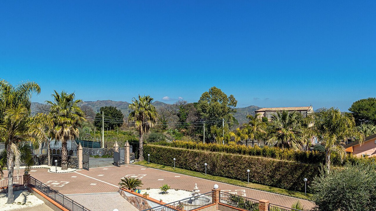 Photo of Outdoor in Mineo