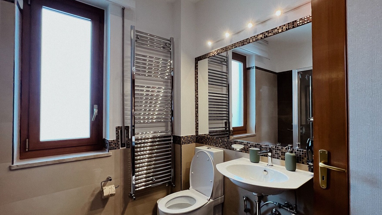 Photo of Bathroom in Picanello-Ognina-Barriera-Canalicchio