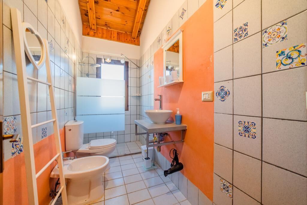 Photo of Bathroom in Palazzolo Acreide Historic Centre
