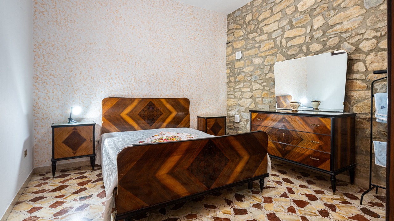 Photo of Bedroom in Gangi