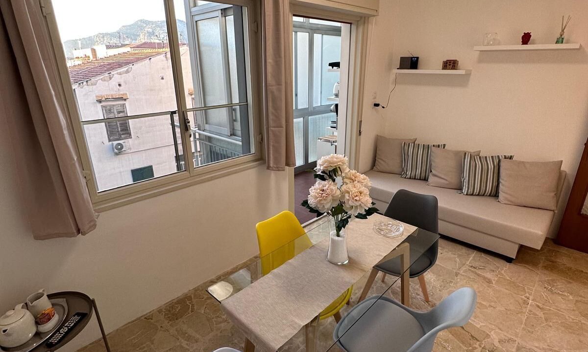 Photo of Livingroom in Ruggero Settimo