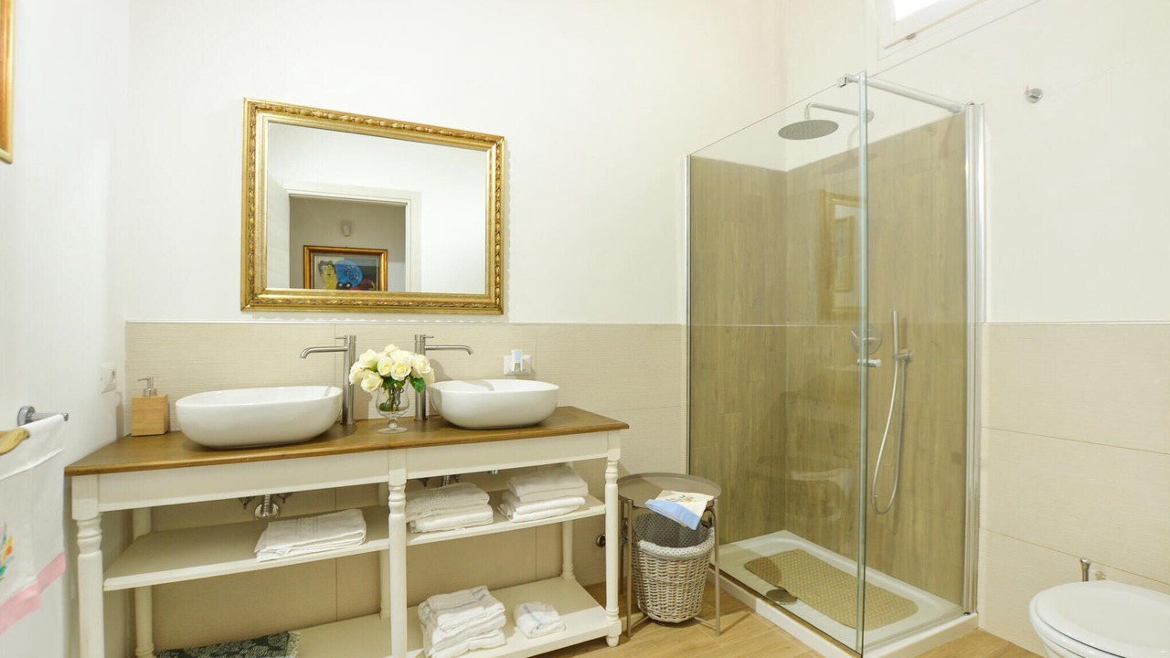 Photo of Bathroom in Menfi