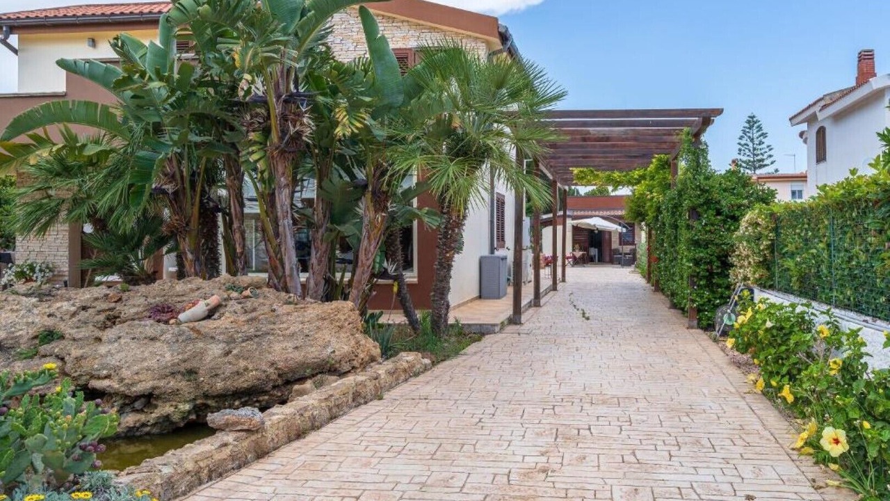 Photo of Outdoor in Arenella
