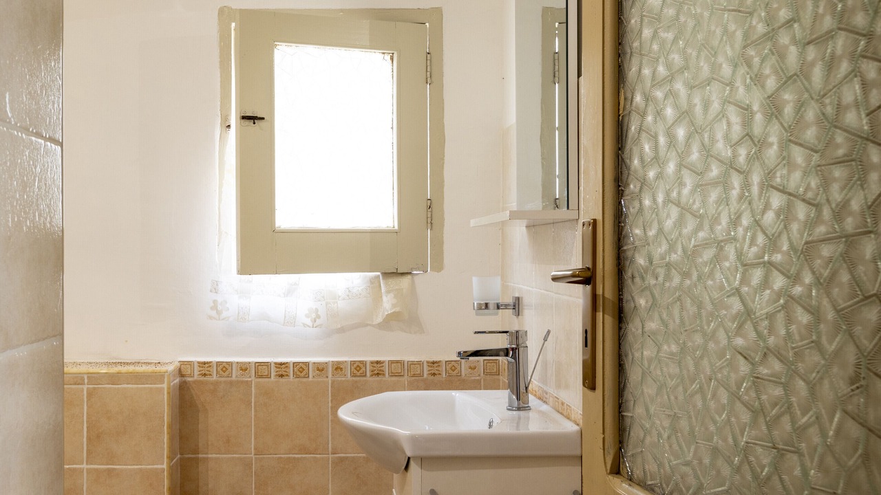 Photo of Bathroom in Capri Leone