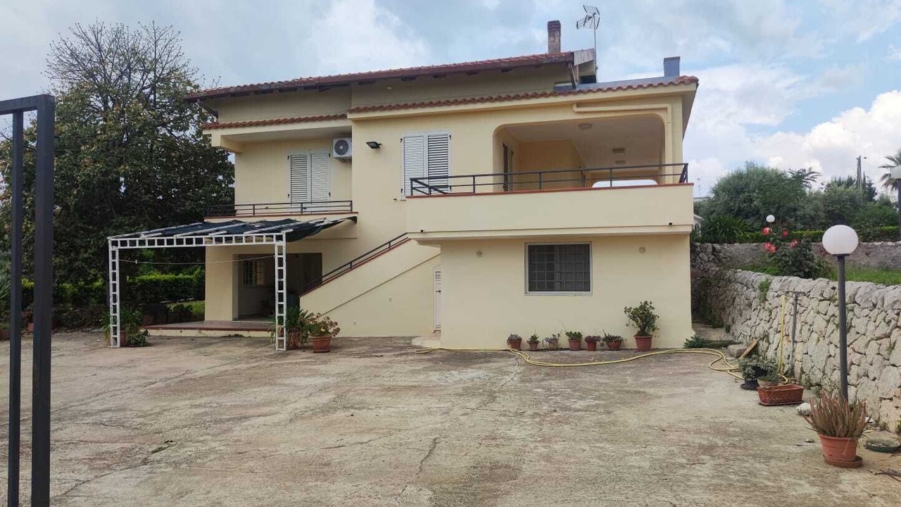 Photo of Outdoor in Solarino