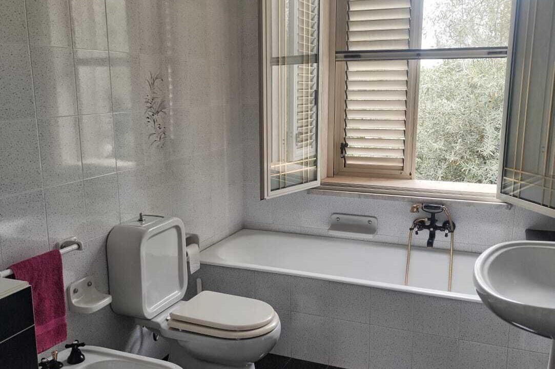 Photo of Bathroom in Solarino