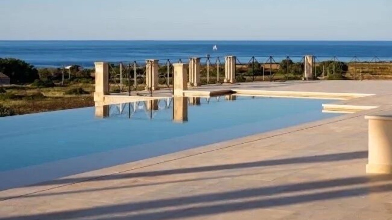 Photo of Others in Isola