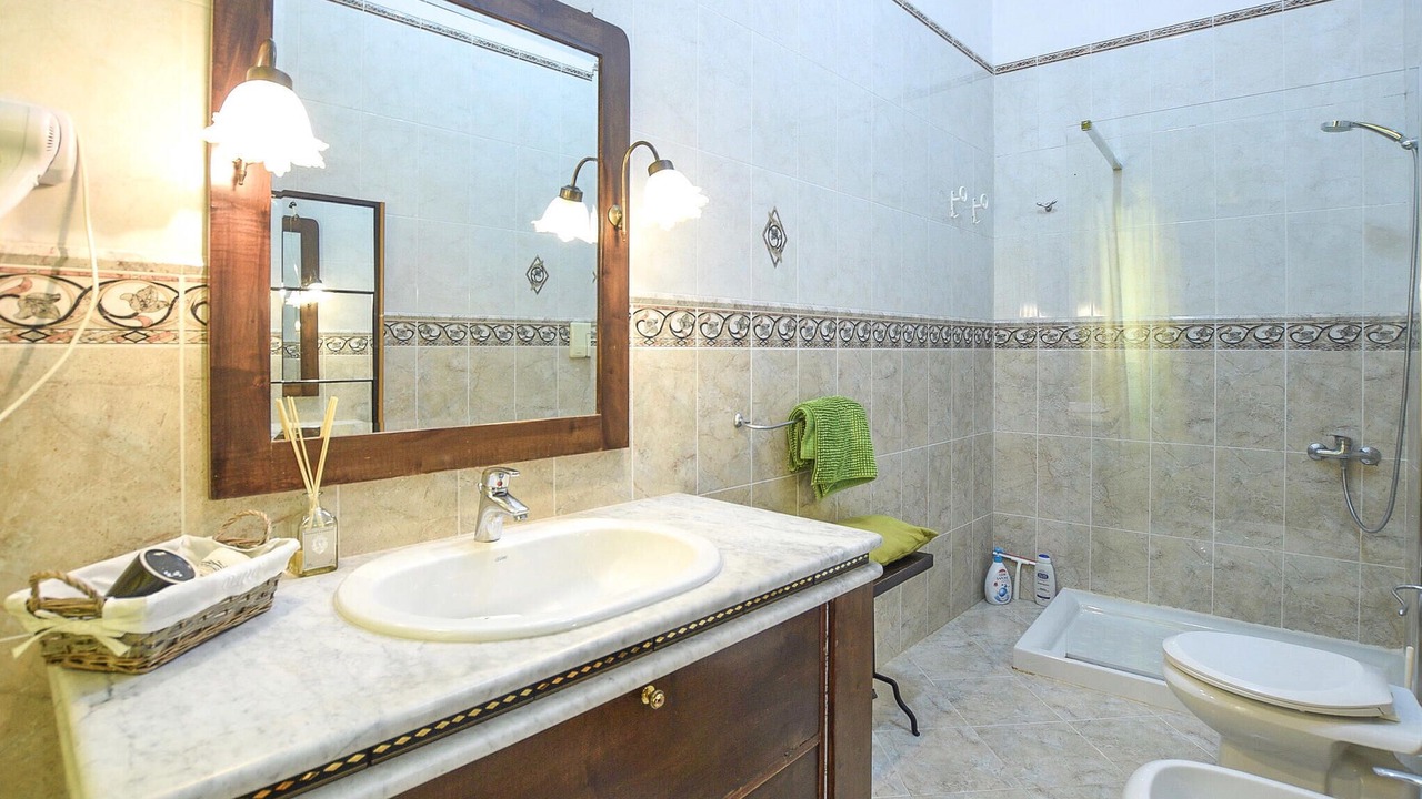 Photo of Bathroom in Palazzolo Acreide Historic Centre