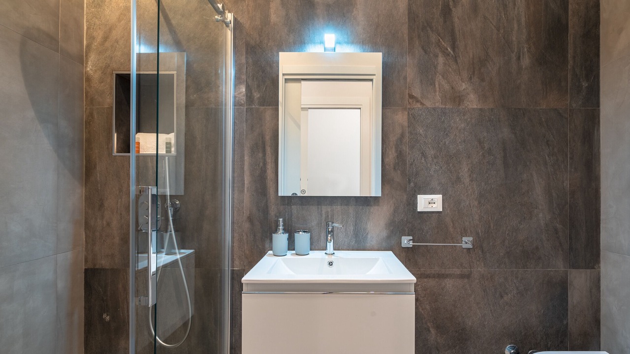Photo of Bathroom in Noto Historic Centre