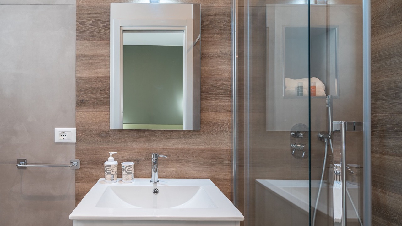 Photo of Bathroom in Noto Historic Centre