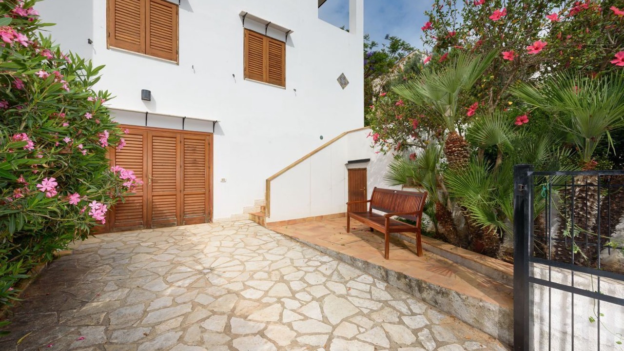 Photo of Patio Balcony in Macari