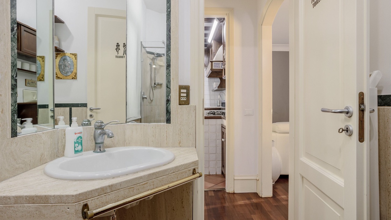 Photo of Bathroom in Mondello