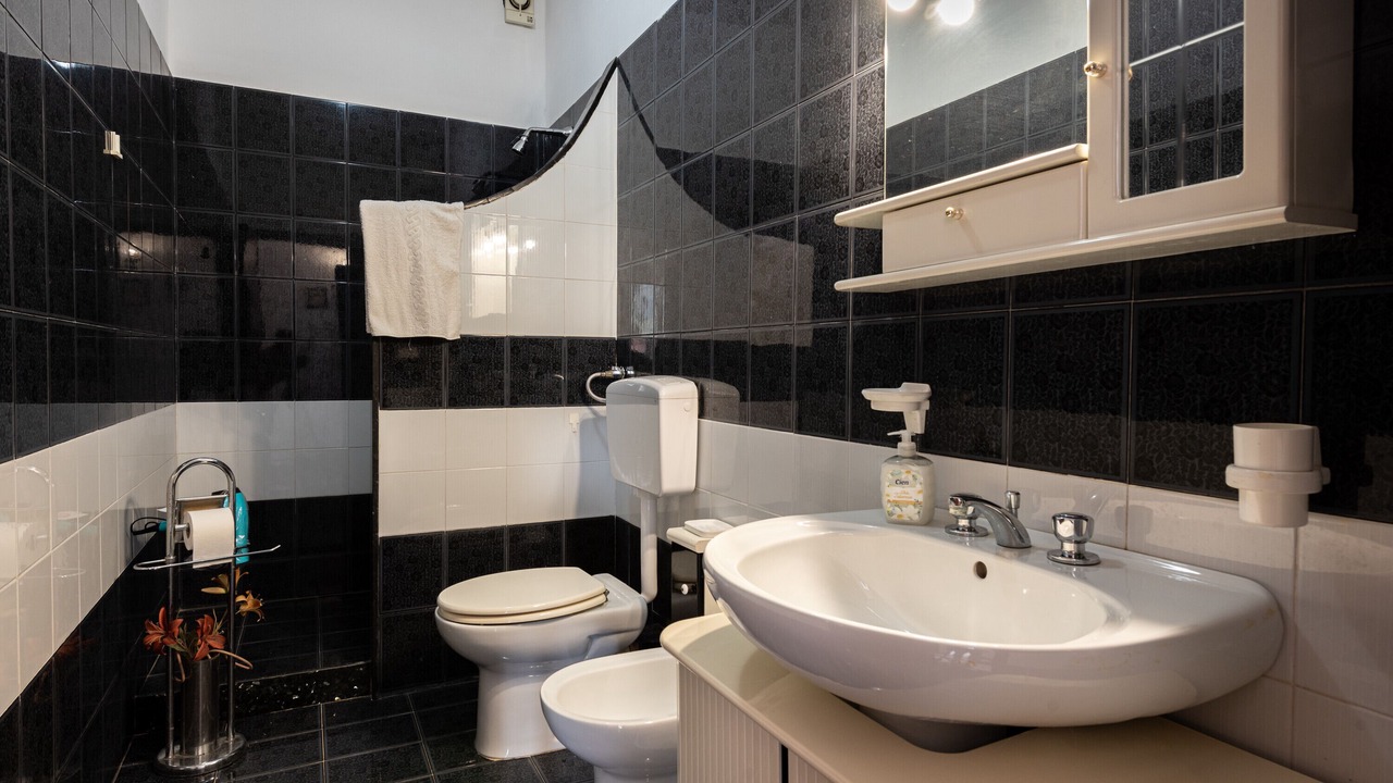 Photo of Bathroom in Torre Colonna-sperone