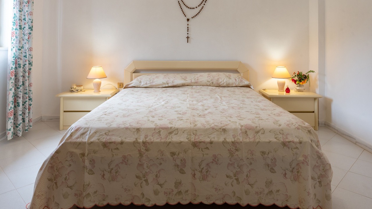 Photo of Bedroom in Torre Colonna-sperone
