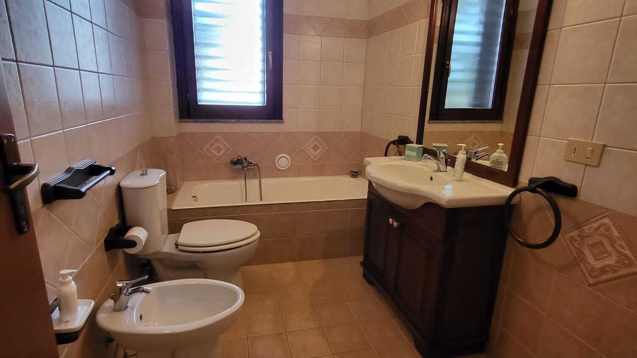 Photo of Bathroom in Noto Historic Centre