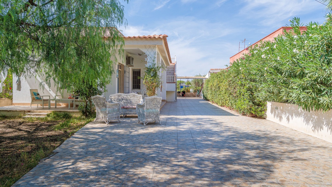 Photo of Patio Balcony in Reitani