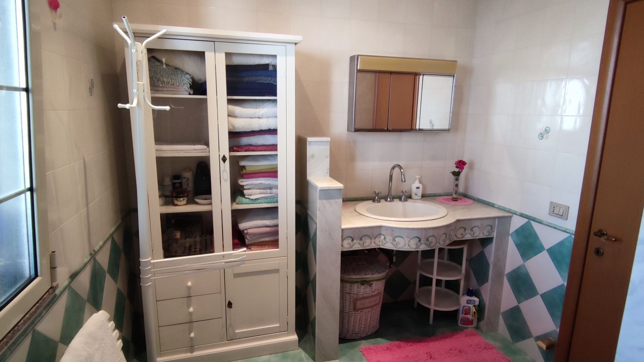 Photo of Bathroom in Solarino