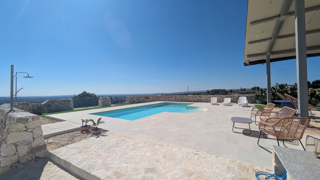 Photo of Outdoor in Solarino