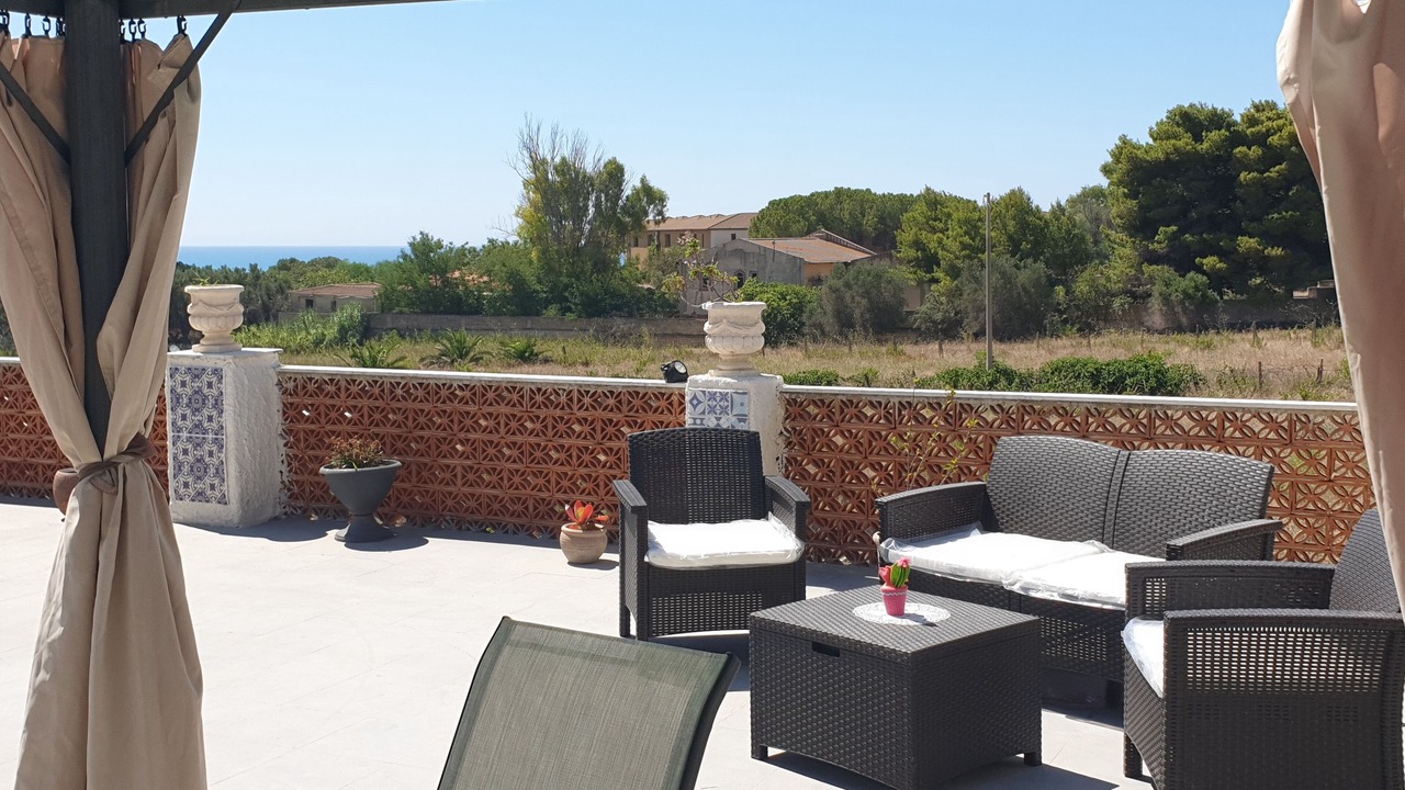 Photo of Patio Balcony in Butera