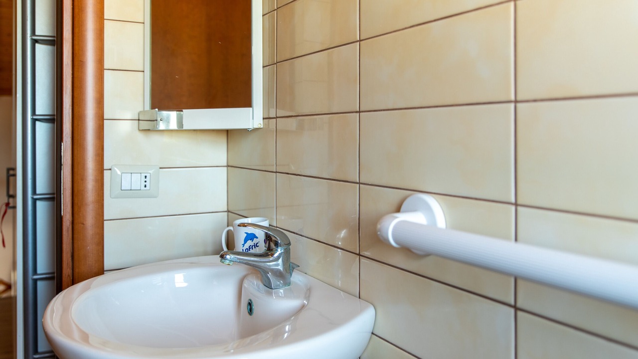 Photo of Bathroom in Acate
