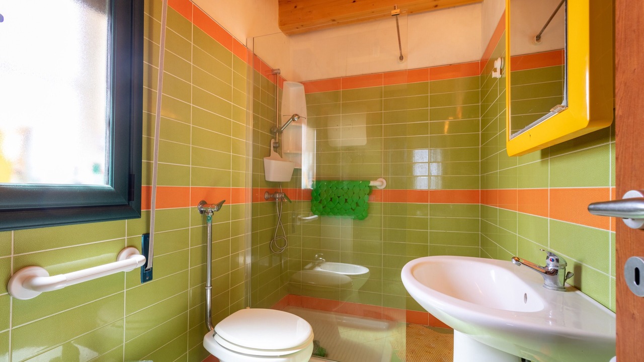 Photo of Bathroom in Acate