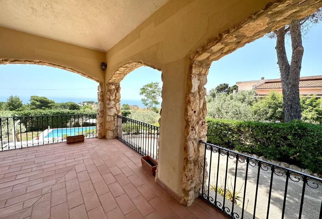 Photo of Patio Balcony in Avola