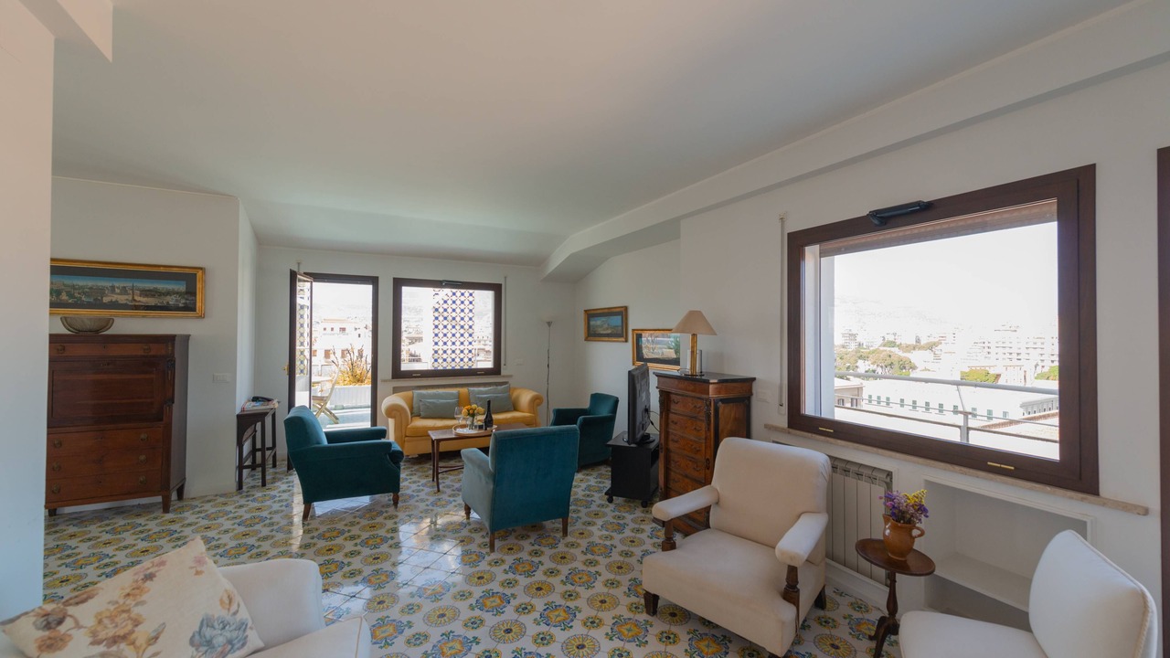 Photo of Livingroom in Ruggero Settimo