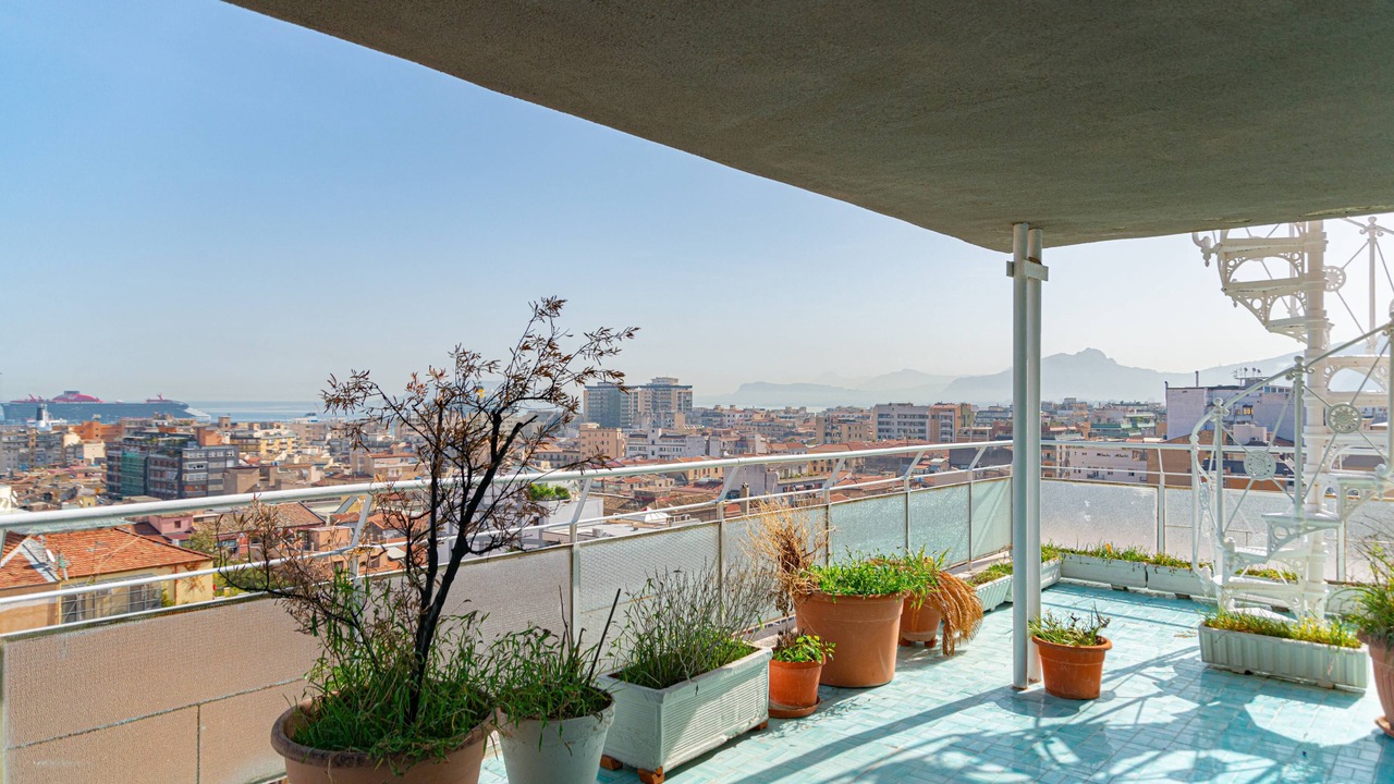Photo of Patio Balcony in Ruggero Settimo