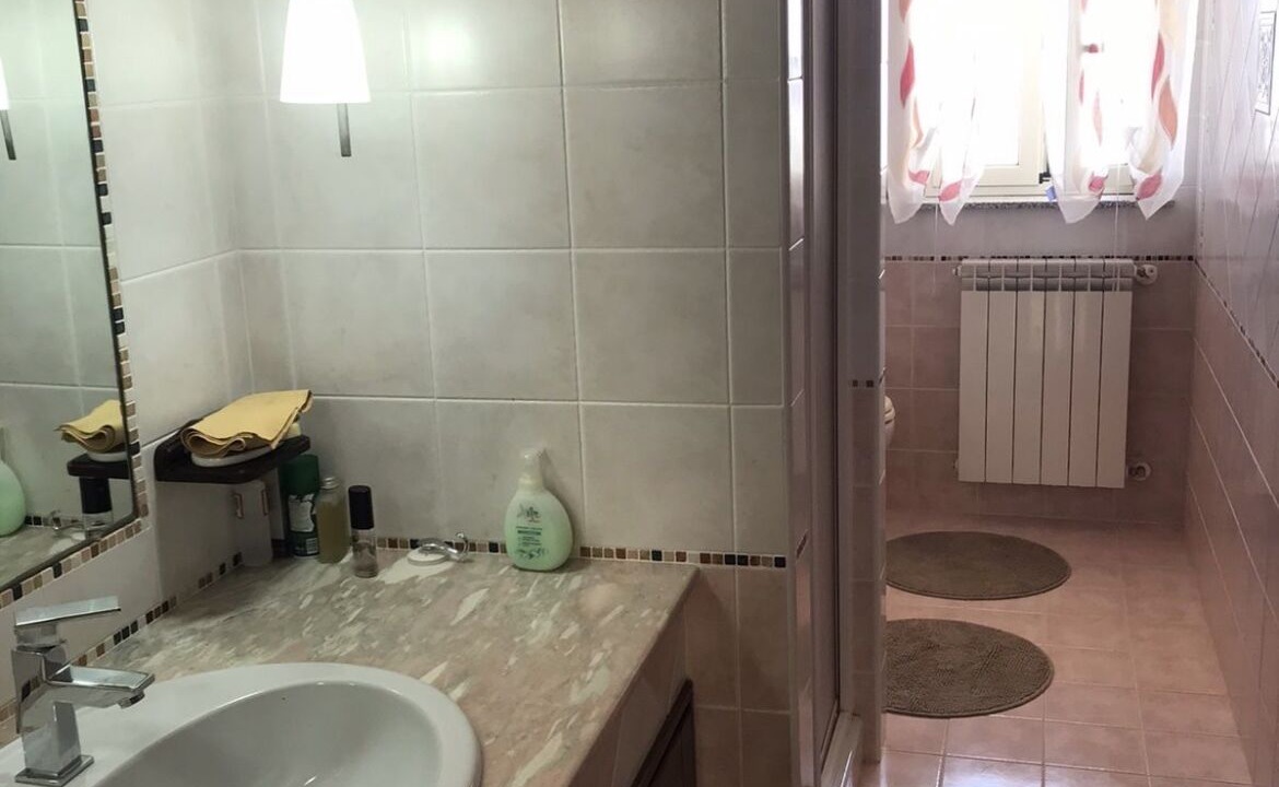Photo of Bathroom in Patti